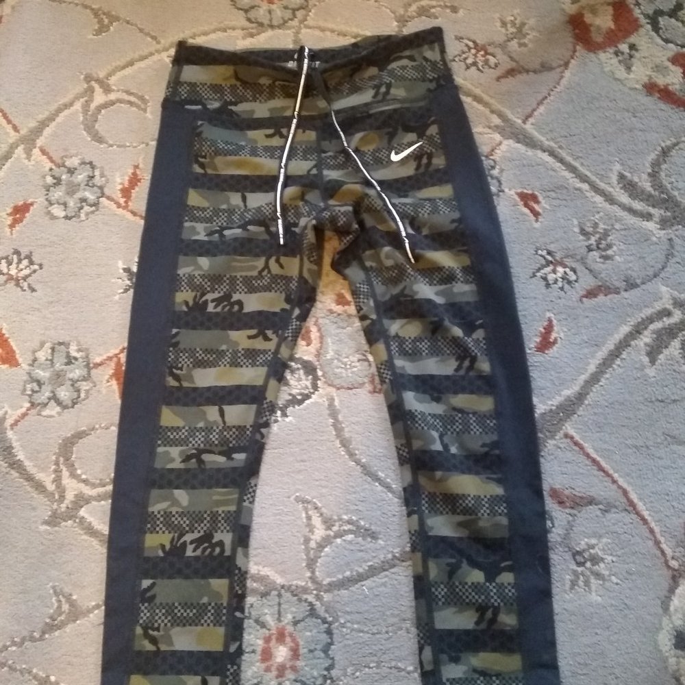 Nike Dri-Fit camo print stretchy pants